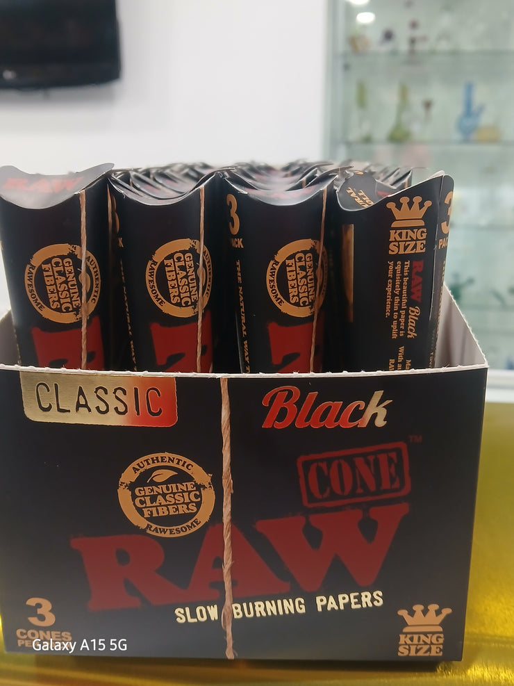 RAW CONE 32/3 PK BLACK KING SIZE CLASSIC